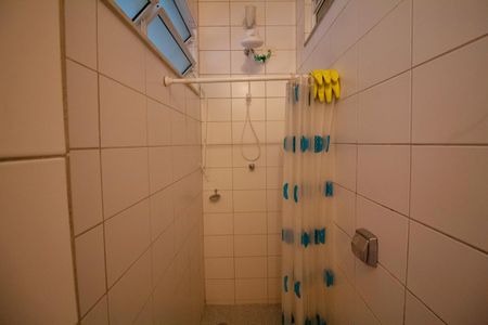 Apartamento à venda com 102m², 3 quartos e sem vagaBanheiro da Área de Serviço