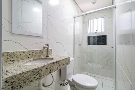 Banheiro de kitnet/studio para alugar com 1 quarto, 20m² em Vila Morse, São Paulo