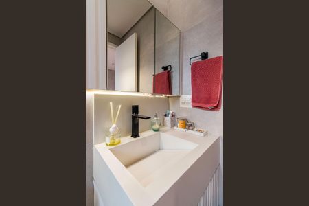 Apartamento à venda com 81m², 2 quartos e 2 vagasBanheiro da Suíte