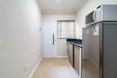 Cozinha de kitnet/studio para alugar com 1 quarto, 20m² em Vila Morse, São Paulo