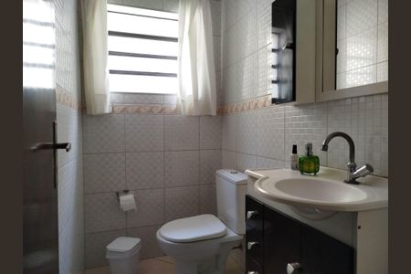 Casa à venda com 137m², 4 quartos e 2 vagasLavabo