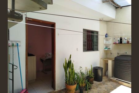 Casa à venda com 137m², 4 quartos e 2 vagasÁrea de Serviço e quintal