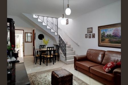 Sala de casa à venda com 4 quartos, 137m² em Vila Carrão, São Paulo