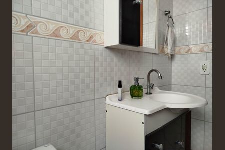 Casa à venda com 137m², 4 quartos e 2 vagasLavabo