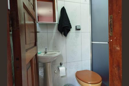 Casa à venda com 137m², 4 quartos e 2 vagasEdícula - Banheiro