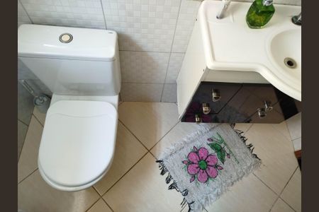 Casa à venda com 137m², 4 quartos e 2 vagasLavabo