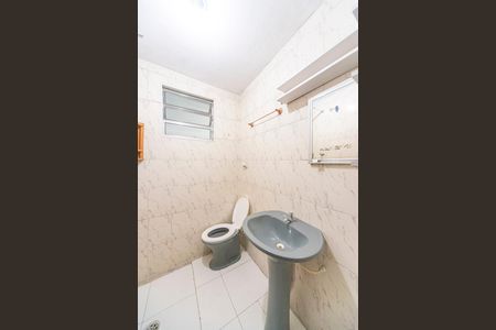 Casa para alugar com 60m², 1 quarto e sem vaga Casa para alugar com 60m², 1 quarto e sem vagaBanheiro