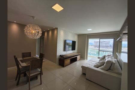 Sala de apartamento para alugar com 2 quartos, 85m² em Jacarepaguá, Rio de Janeiro