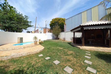Casa para alugar com 480m², 3 quartos e 2 vagasQuintal