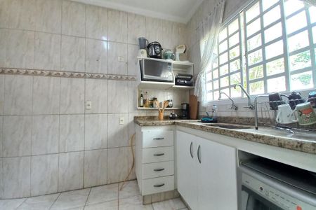 Casa para alugar com 480m², 3 quartos e 2 vagasCozinha