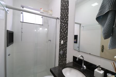 Casa para alugar com 180m², 4 quartos e 4 vagasBanheiro Social