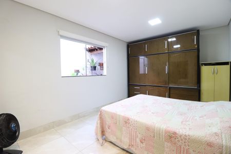 Casa para alugar com 180m², 4 quartos e 4 vagasQuarto 2 - Suíte