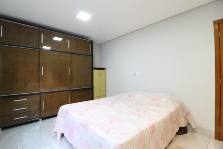 Casa para alugar com 180m², 4 quartos e 4 vagasQuarto 2 - Suíte