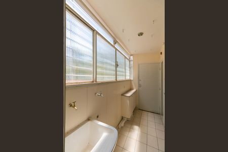 Apartamento à venda com 105m², 3 quartos e 1 vagaÁrea de Serviço