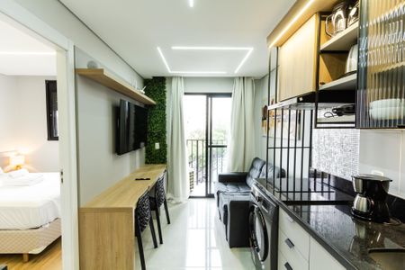 Sala/Cozinha de apartamento para alugar com 1 quarto, 27m² em Vila Olímpia, São Paulo