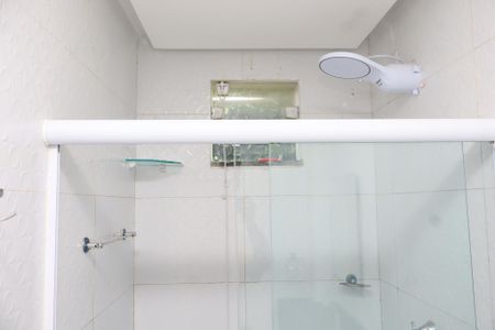 Banheiro de kitnet/studio para alugar com 1 quarto, 65m² em Pernambués, Salvador