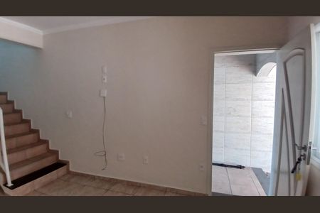 Casa à venda com 252m², 4 quartos e 2 vagasSala