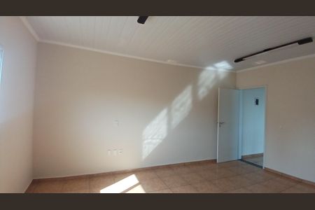 Casa à venda com 252m², 4 quartos e 2 vagasSuíte 2