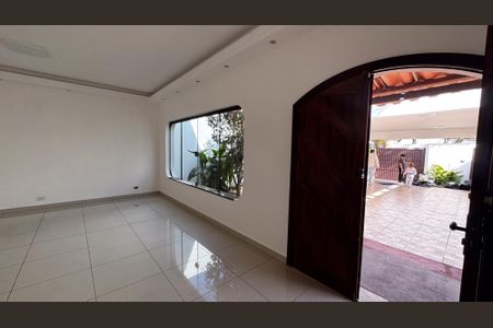 Sala de casa à venda com 5 quartos, 320m² em Vila Santa Teresa, Santo André