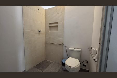 Banheiro da Suíte de casa à venda com 5 quartos, 320m² em Vila Santa Teresa, Santo André