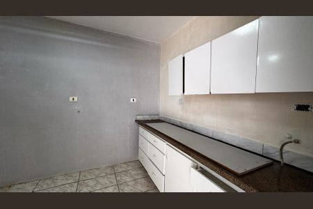 Casa à venda com 320m², 5 quartos e 5 vagasCozinha da edícula