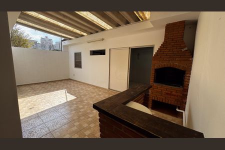 Casa à venda com 320m², 5 quartos e 5 vagasChurrasqueira
