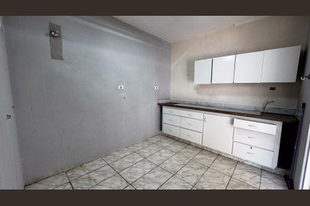Casa à venda com 320m², 5 quartos e 5 vagasCozinha da edícula