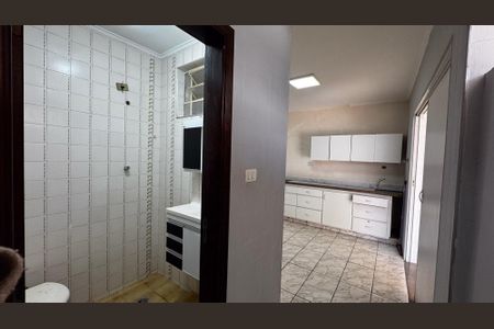 Casa à venda com 320m², 5 quartos e 5 vagasBanheiro da edícula