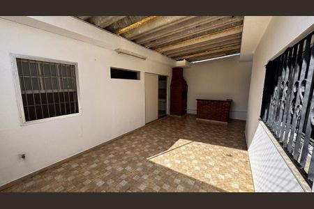 Casa à venda com 320m², 5 quartos e 5 vagasChurrasqueira