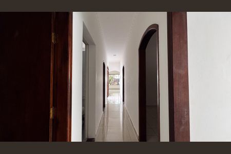 Corredor de casa à venda com 5 quartos, 320m² em Vila Santa Teresa, Santo André