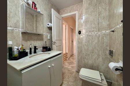 Apartamento à venda com 71m², 3 quartos e 1 vaga Apartamento à venda com 71m², 3 quartos e 1 vagaBanheiro social