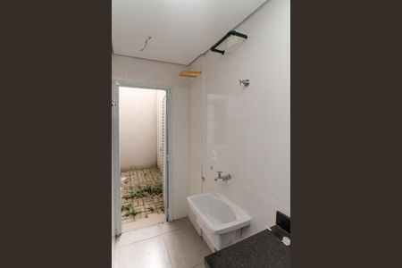 Apartamento à venda com 40m², 2 quartos e sem vaga Apartamento à venda com 40m², 2 quartos e sem vagaCozinha e Área de Serviço