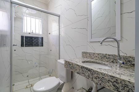 Banheiro de kitnet/studio para alugar com 1 quarto, 15m² em Vila Morse, São Paulo