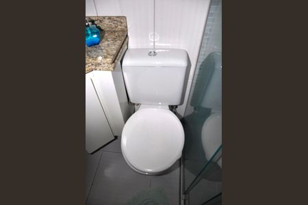 Casa à venda com 187m², 3 quartos e 4 vagas Casa à venda com 187m², 3 quartos e 4 vagasBanheiro Social