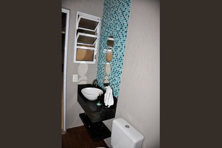 Casa à venda com 187m², 3 quartos e 4 vagas Casa à venda com 187m², 3 quartos e 4 vagasLavabo