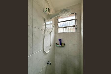 Casa à venda com 100m², 4 quartos e 2 vagas Casa à venda com 100m², 4 quartos e 2 vagasBanheiro Social