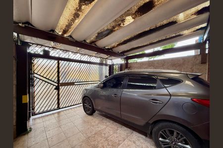 Casa à venda com 100m², 4 quartos e 2 vagas Casa à venda com 100m², 4 quartos e 2 vagasGaragem