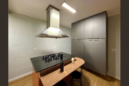 Casa à venda com 100m², 4 quartos e 2 vagas Casa à venda com 100m², 4 quartos e 2 vagasCozinha