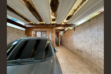 Casa à venda com 100m², 4 quartos e 2 vagas Casa à venda com 100m², 4 quartos e 2 vagasGaragem