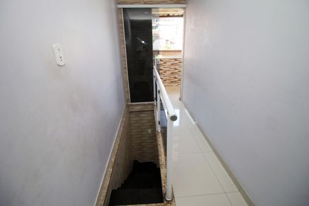 Sala - Escada de casa à venda com 4 quartos, 600m² em Vigário Geral, Rio de Janeiro