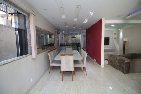 Casa à venda com 600m², 4 quartos e 7 vagasSala de Jantar