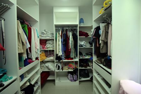 Casa à venda com 600m², 4 quartos e 7 vagasCloset da Suíte