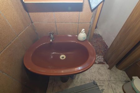 Casa à venda com 260m², 5 quartos e 2 vagasLavabo