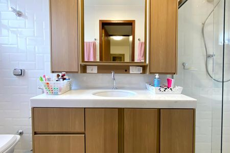 Apartamento à venda com 77m², 2 quartos e 1 vagaBanheiro