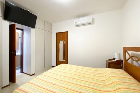 Apartamento à venda com 77m², 2 quartos e 1 vagaQuarto 2