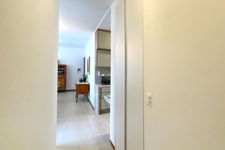 Apartamento à venda com 77m², 2 quartos e 1 vagaCorredor