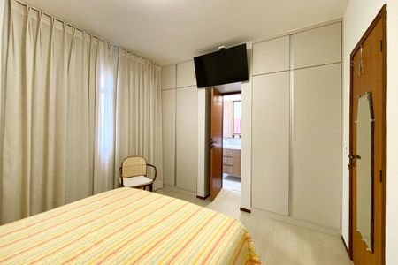 Apartamento à venda com 77m², 2 quartos e 1 vagaQuarto 2