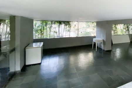 Apartamento à venda com 77m², 2 quartos e 1 vagaÁrea comum