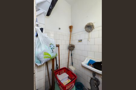 Apartamento à venda com 150m², 3 quartos e 1 vaga Apartamento à venda com 150m², 3 quartos e 1 vagaBanheiro de serviço