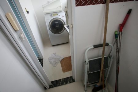 Apartamento à venda com 48m², 2 quartos e 1 vagaBanheiro de serviço